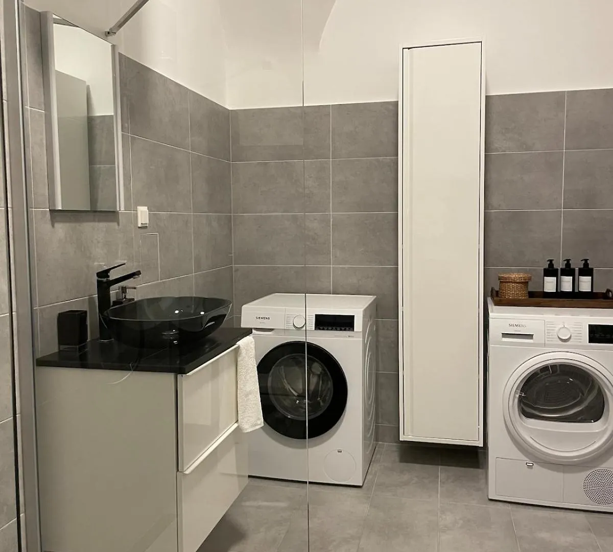 Historical Flair Apartment With Two Bedrooms Vienna