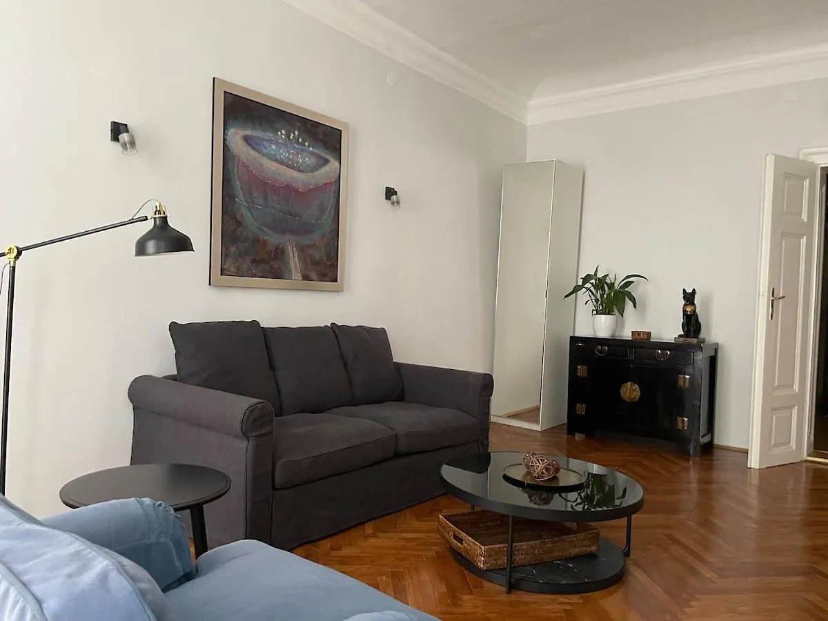 Historical Flair Apartment With Two Bedrooms Vienna