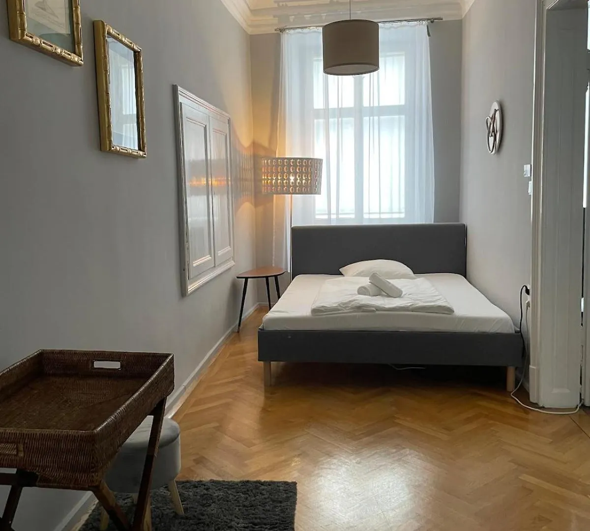 Historical Flair Apartment With Two Bedrooms Vienna